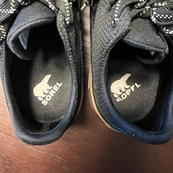 Sorel Out and About sneakers. Women’s size 7. - Picture 8 of 8
